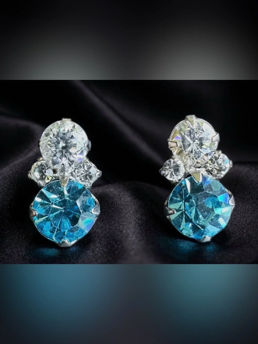 50s CORO Aqua Blue Rhinestone Necklace & Screw Back Earrings Set Demi Parure